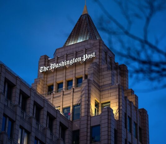 Jeff Bezos por ponerle fin al Washington Post