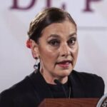 Beatriz Gutierrez Muller le canta tiro a Elon