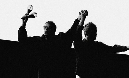 Llega el álbum de fotos del reencuentro de Oasis