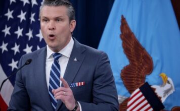 Pete Hegseth cita Pulp Fiction en lugar de la Biblia