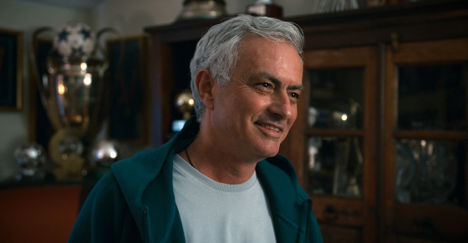 Acá la info sobre el documental de Mou