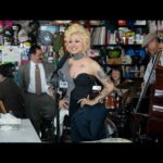 Mon Laferte presenta su nuevo Tiny Desk